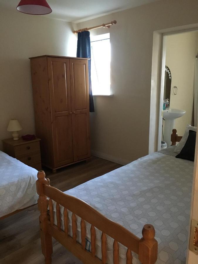 Double Rooms & Twin Rooms Rahoon Galway Esterno foto