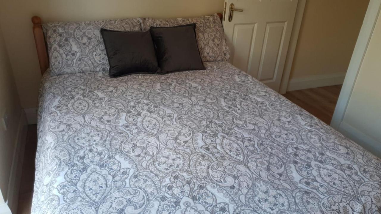 Double Rooms & Twin Rooms Rahoon Galway Esterno foto