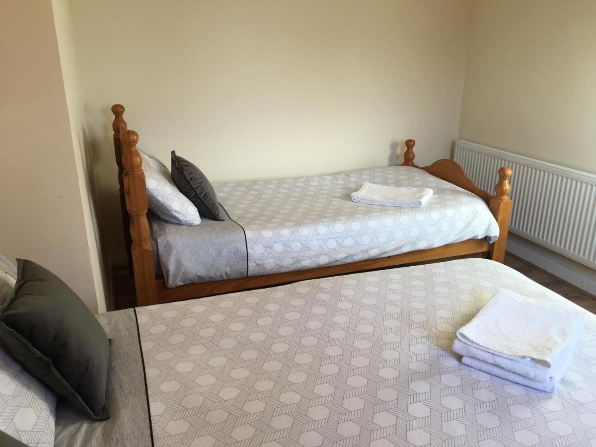 Double Rooms & Twin Rooms Rahoon Galway Esterno foto