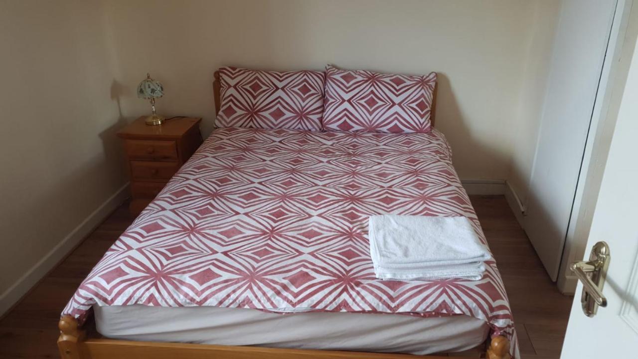Double Rooms & Twin Rooms Rahoon Galway Esterno foto