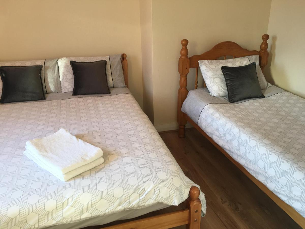 Double Rooms & Twin Rooms Rahoon Galway Esterno foto