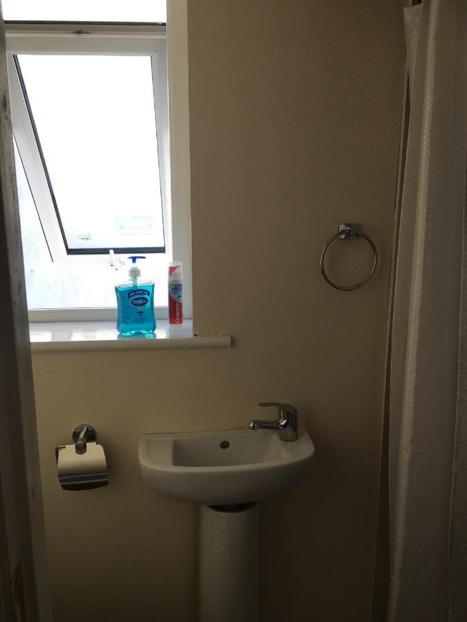 Double Rooms & Twin Rooms Rahoon Galway Esterno foto