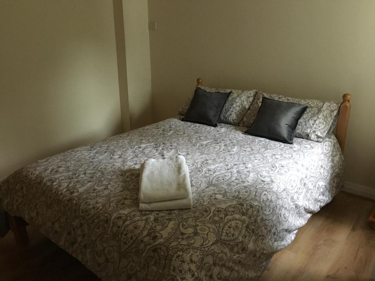 Double Rooms & Twin Rooms Rahoon Galway Esterno foto
