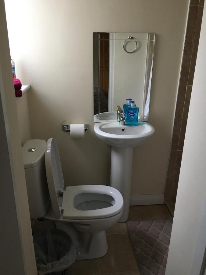 Double Rooms & Twin Rooms Rahoon Galway Esterno foto