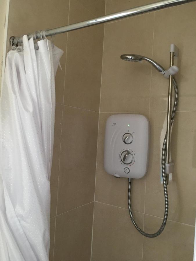 Double Rooms & Twin Rooms Rahoon Galway Esterno foto